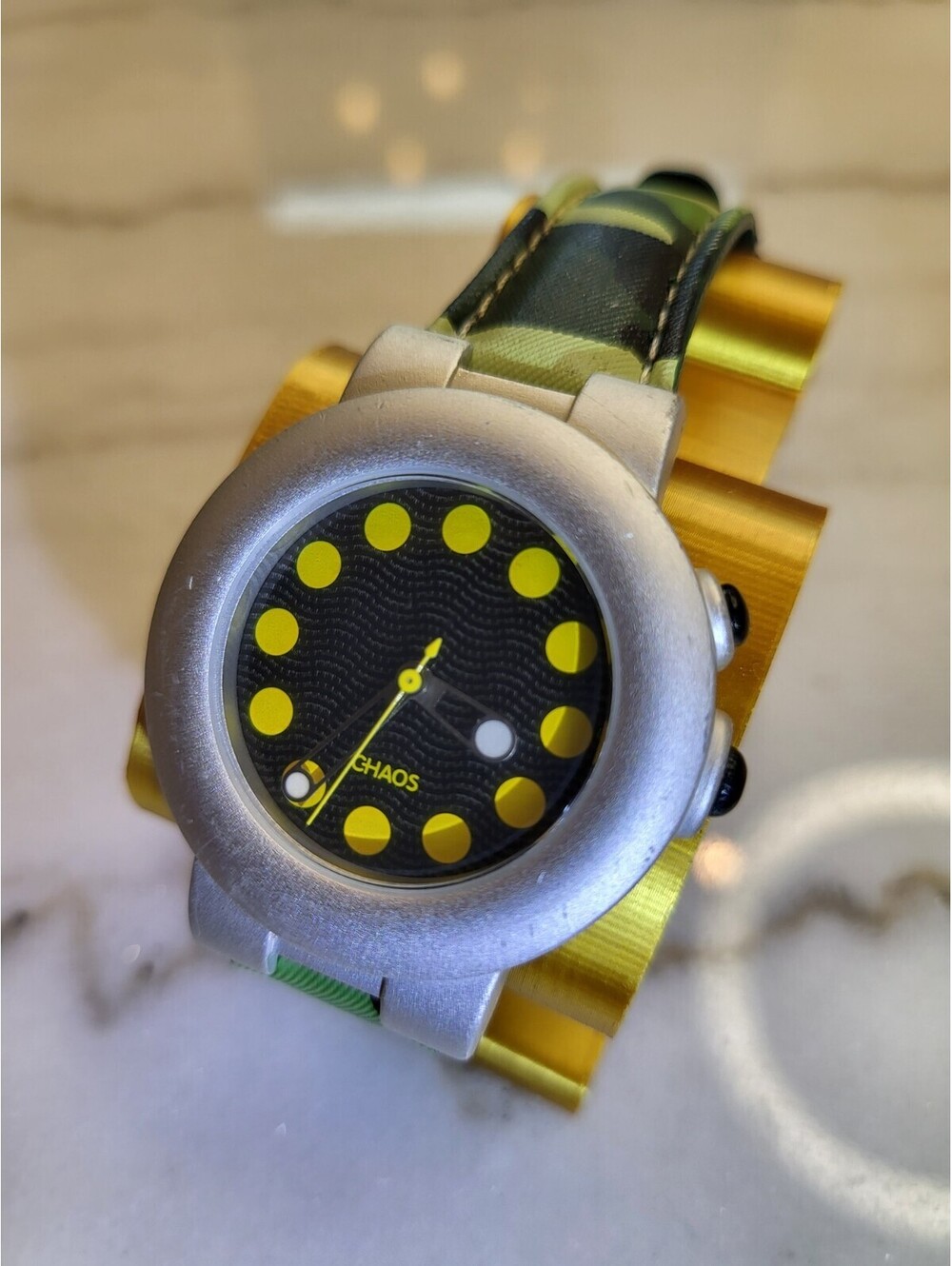 Chaos Watch Camoflauge Band Fits up to 8 " wrist, works great has New Battery
